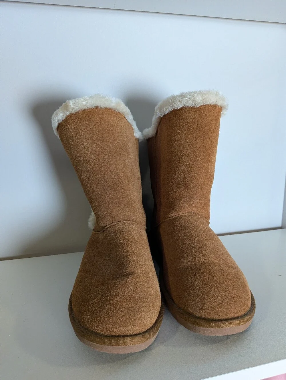 Minnetonka Orphelia Chestnut Suede Faux Fur Lined Boots Size 9